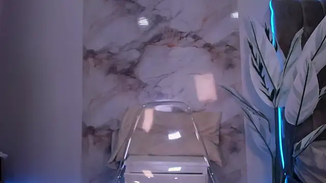 Calyselen's Live XXX Chat