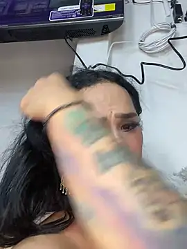 Mydreams69's Live XXX Chat