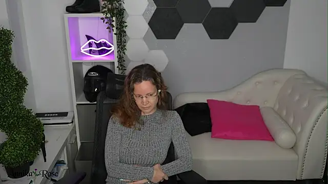 Chat XXX en directo de AnnikaRose