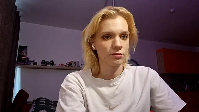 AuraNevera's Live XXX Chat