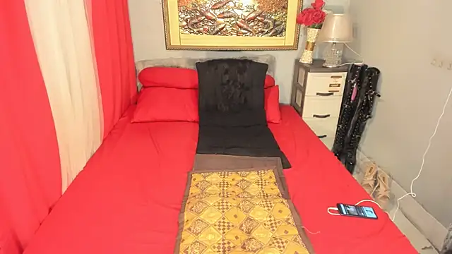 RavennaMiller 即時 XXX 聊天