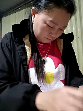 yoowwmr's Live XXX Chat