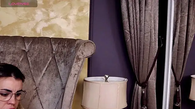 Živý XXX chat BustyGizelle