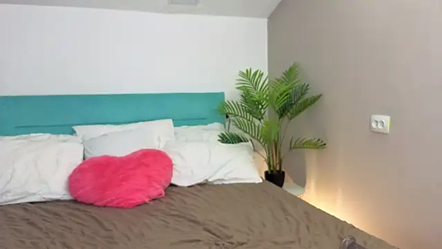 Živý XXX chat L1ittle_kitty_