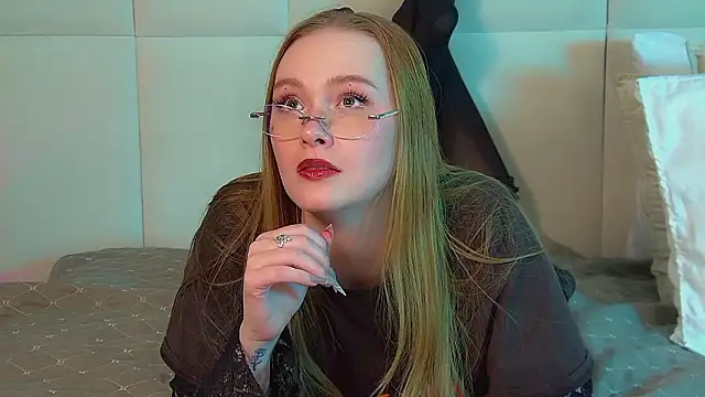 AgataFoxley Live XXX Chat