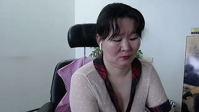 دردشة Akira_xx الجنسية المباشرة