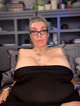 Онлайн чат XXX dieseldame1313