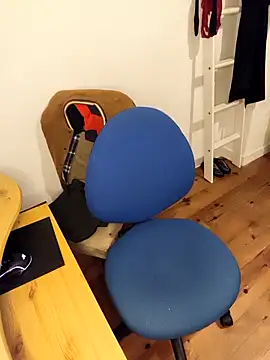 MickNanaa Adlı Modelin Canlı XXX Sohbeti