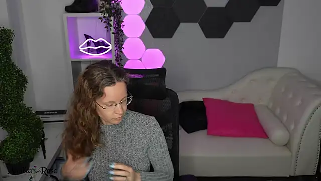 AnnikaRose Chat XXX in diretta