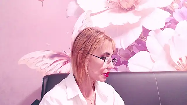 BlondPussy Webcam show