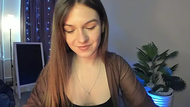 luna_lust_212 Adlı Modelin Canlı XXX Sohbeti