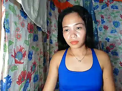 PinaySkinnyGirl's Live XXX Chat