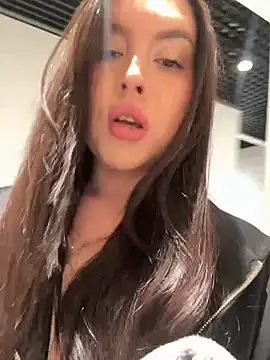 TrishaWinslet: онлайн-секс-чат