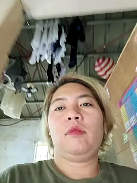 kinkynastymum74 Adlı Modelin Canlı XXX Sohbeti