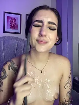 sharlot24's Live XXX Chat