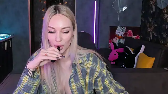 Blckmirrorr Live XXX Chat