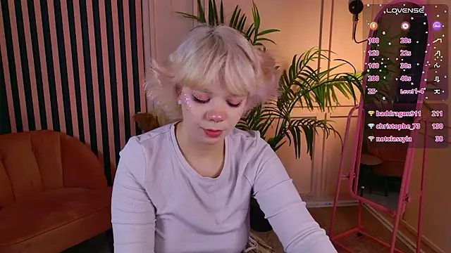 دردشة Waifu_Ketrin الجنسية المباشرة