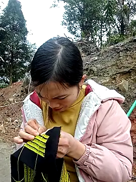 ngan-cuten Live XXX chat