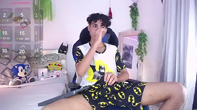 huge_armound's Webcam Show