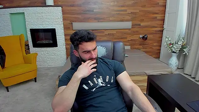 MicahLane Adlı Modelin Canlı XXX Sohbeti