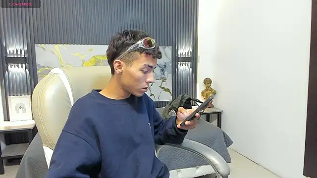 TaylerMiles – Naživo XXX chat