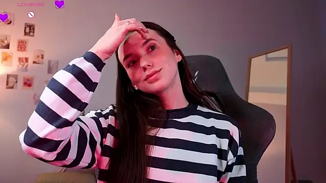 ssandralovin Adlı Modelin Canlı XXX Sohbeti