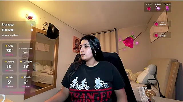 cloe_small Adlı Modelin Canlı XXX Sohbeti