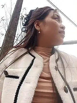 Alice-567 Adlı Modelin Canlı XXX Sohbeti