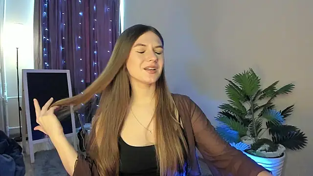 luna_lust_212 Adlı Modelin Canlı XXX Sohbeti