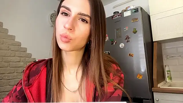 ElsieKuhlmann Adlı Modelin Canlı XXX Sohbeti