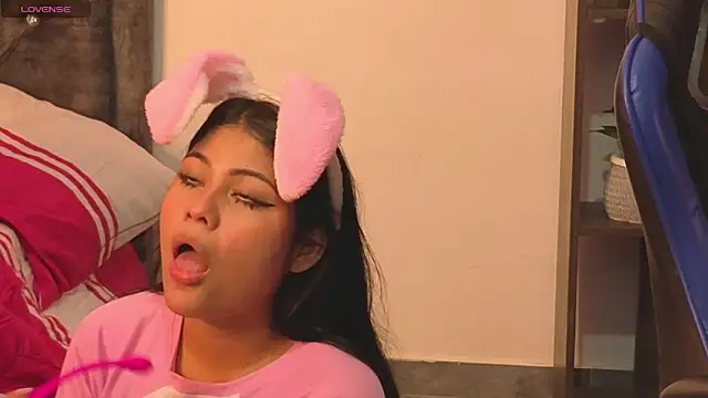 BadKittyy: онлайн-секс-чат