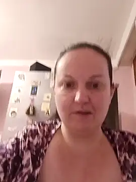 BustyLadyAlma Live XXX-chat