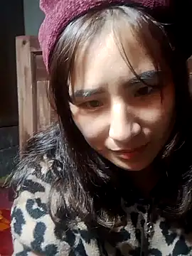 Belinda-686 Adlı Modelin Canlı XXX Sohbeti