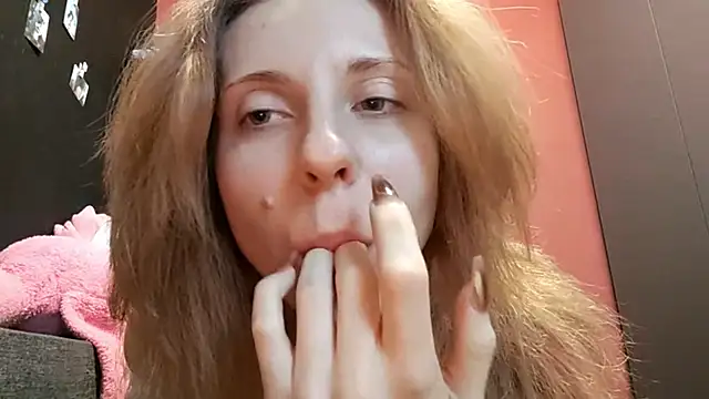 TiaraHenegan 现场XXX聊天