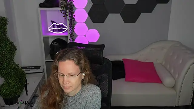 AnnikaRose's Live XXX Chat