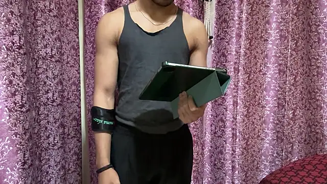 BadBoyBeast: διαδικτυακό σόου στην κάμερα