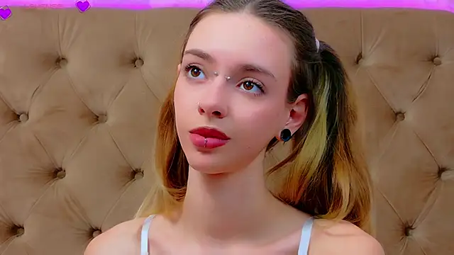 CoraVex Live XXX-chat