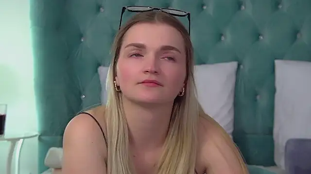 عرض كام AnnyRaii