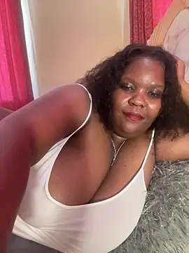 Chatroom XXX en direct de Michyboldy