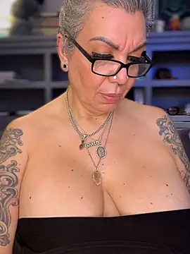 dieseldame1313 live XXX chat