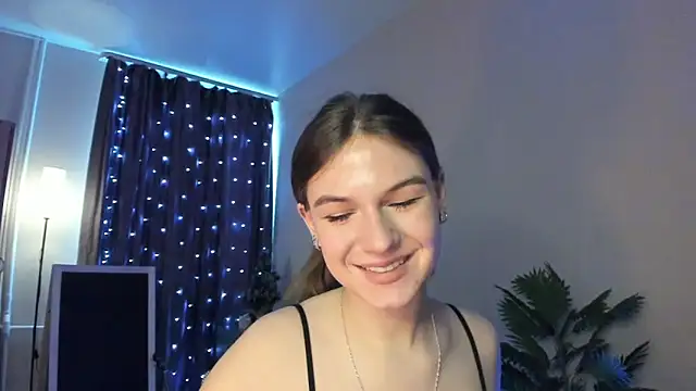 luna_lust_212 Adlı Modelin Canlı XXX Sohbeti