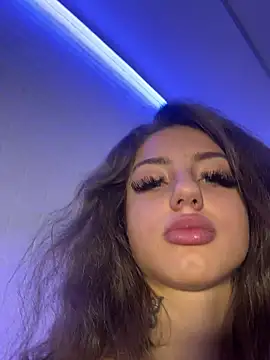 AnnastasiaJune 现场XXX聊天