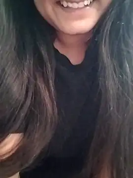 Lush_piya élő XXX-chatje