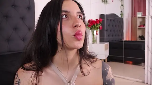 Онлайн чат XXX kaylee_lee