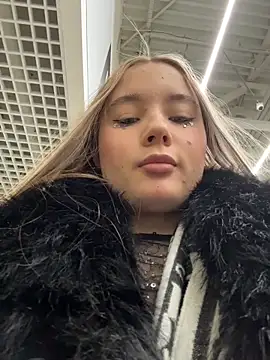 VineraSweet live XXX chat