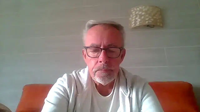 tuggy59 লাইভ XXX চ্যাট