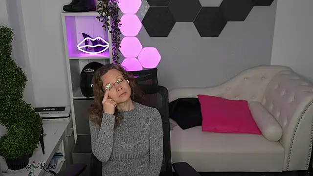 AnnikaRose's Live XXX Chat
