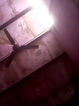 TINASONI 在線直播表演