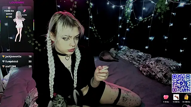 Saekiko Adlı Modelin Canlı XXX Sohbeti