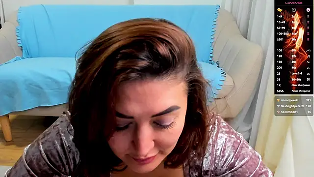 OliviaXXBuckley: онлайн-секс-чат